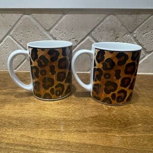 Set of 2 Sakura cheetah print mugs